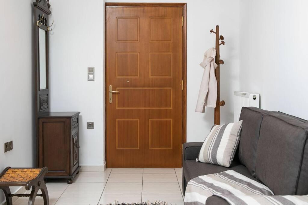 Aegina Town Apartment , With Private Parking Exterior foto